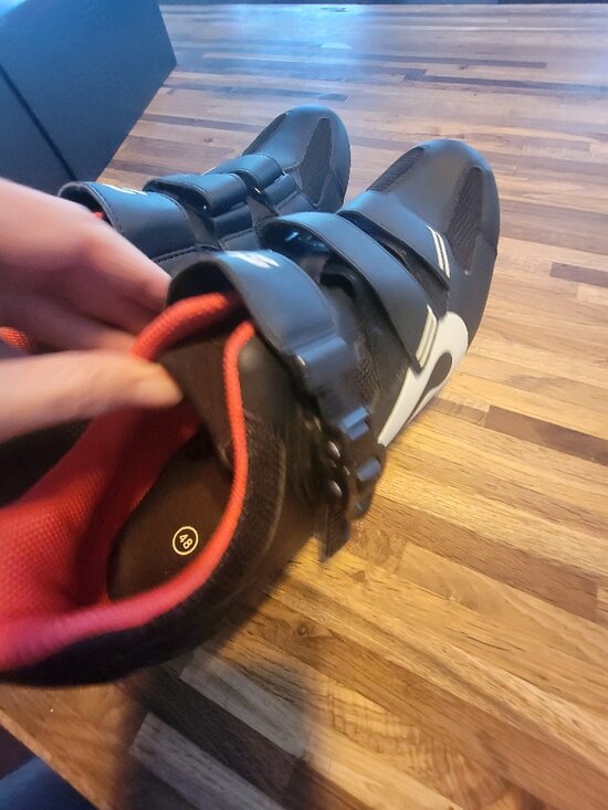 Peloton Altos Cycling Shoes IOB Black and Red main image 12